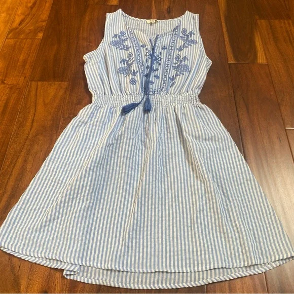 Umgee Women’s Blue & White Striped Dress with Pockets Size Medium - Picture 2 of 10